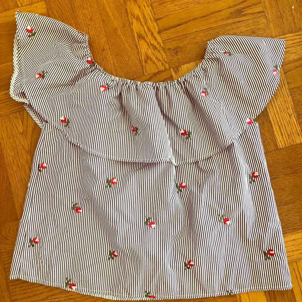 Off the shoulder ruffle top